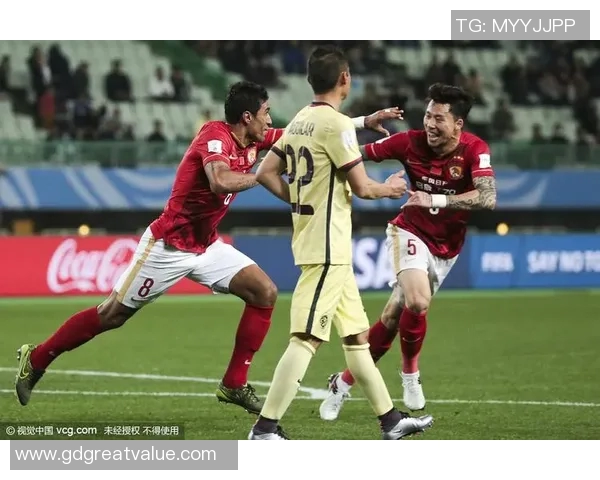 巴萨与恒大巅峰对决足球盛宴再掀热潮球迷期待精彩瞬间